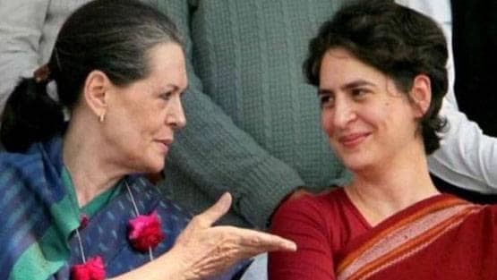 PAK का ये शिव मंदिर है खास, प्रियंका और सोनिया गांधी भी यहां कराती हैं पूजा