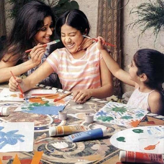 श्रीदेवी: शानदार अदाकारा, खूबसूरत मां, तस्वीरों में देखें यादगार पल