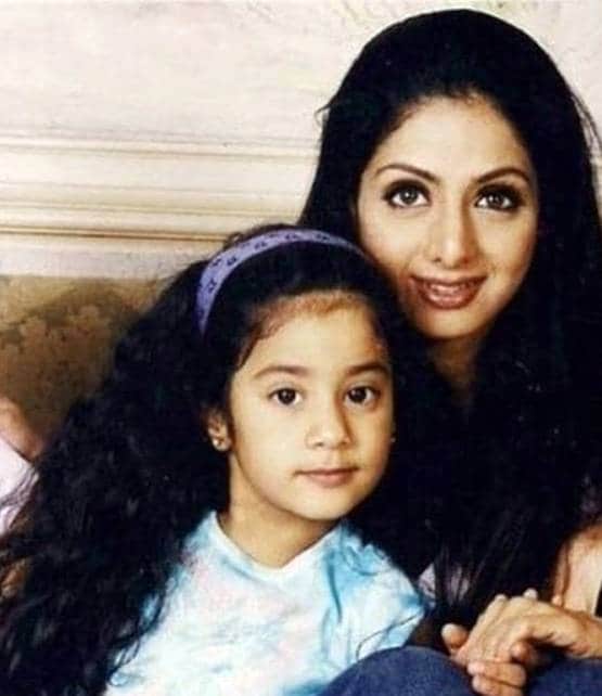 श्रीदेवी: शानदार अदाकारा, खूबसूरत मां, तस्वीरों में देखें यादगार पल