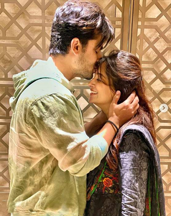 एनिवर्सरी पर इमोशनल हुए शोएब, पत्नी दीपिका के लिए लिखा स्पेशल नोट