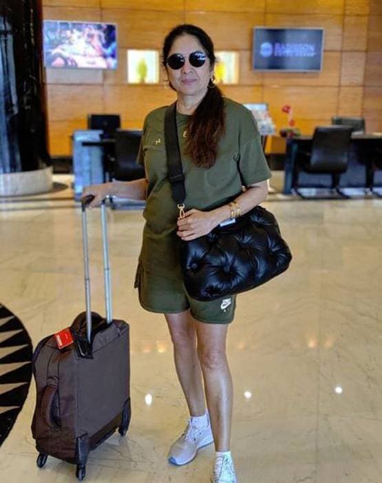 ट्रेंच कोट, हाई बूट्स में नीना गुप्ता का फ्यूजन लुक, चर्चा में लेटेस्ट फोटोज