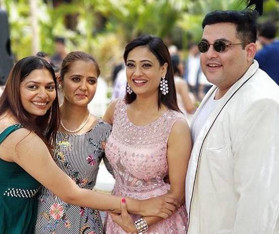 बाराती बनीं श्वेता तिवारी, एक्ट्रेस ने भाई की शादी में यूं किया एंजॉय