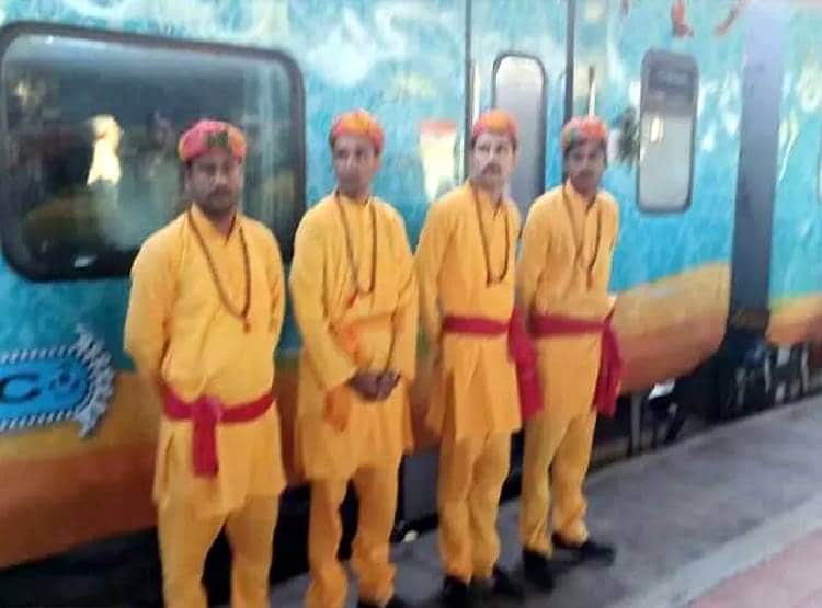 काशी-महाकाल एक्सप्रेस से शिफ्ट हुआ शिव का मंदिर, अब यहां मिली जगह