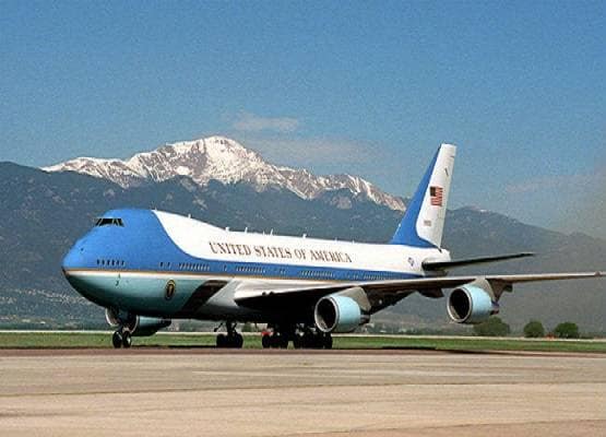 इस विमान से भारत पहुंचे डोनाल्ड ट्रंप, उड़ता-फिरता 'व्हाइट हाउस' है