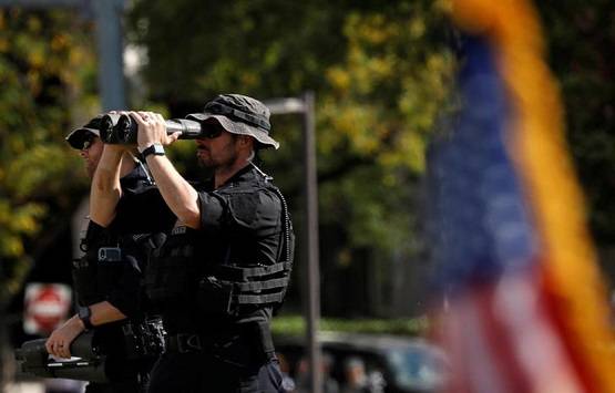 बंकर जैसी है डोनाल्ड ट्रंप की कार, गोली चले या बम, सब बेअसर