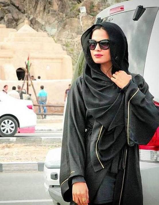 न्यूड फोटोशूट से लीक MMS तक, कंट्रोवर्सी क्वीन है ये पाकिस्तानी ब्यूटी क्वीन