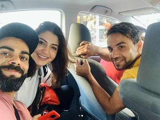 न्यूजीलैंड की गलियों में अनुष्का-विराट की मस्ती, फैंस संग सेल्फी वायरल