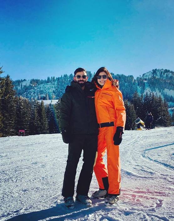 न्यूजीलैंड की गलियों में अनुष्का-विराट की मस्ती, फैंस संग सेल्फी वायरल