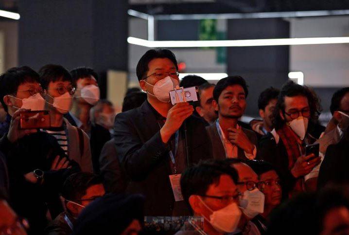 कोरोना वायरस का ऑटो एक्सो में दहशत, हर जगह मास्क पहने दिखे लोग