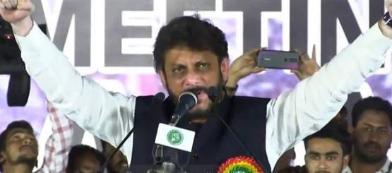 '15 करोड़ 100 करोड़ पर भारी' बोलकर विवादों में घिरे पठान, जानें- कौन हैं ये