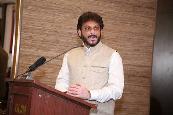 '15 करोड़ 100 करोड़ पर भारी' बोलकर विवादों में घिरे पठान, जानें- कौन हैं ये