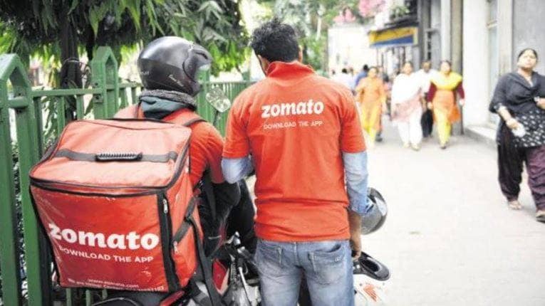 Zomato से मंगाया पिज्जा, कैंसिल किया तो खाते से निकल गए एक लाख रुपये