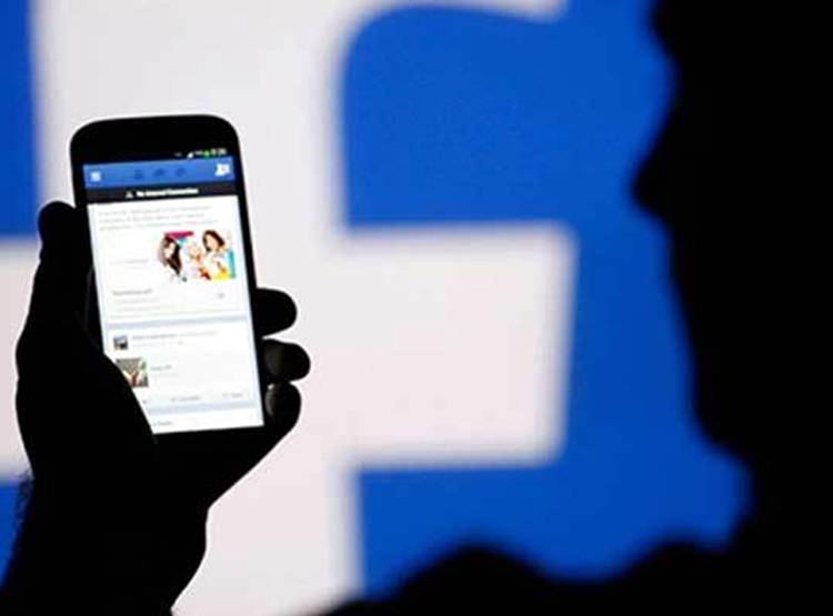 DIG मनु महाराज का फर्जी FB अकाउंट बनाकर चलाते थे रैकेट