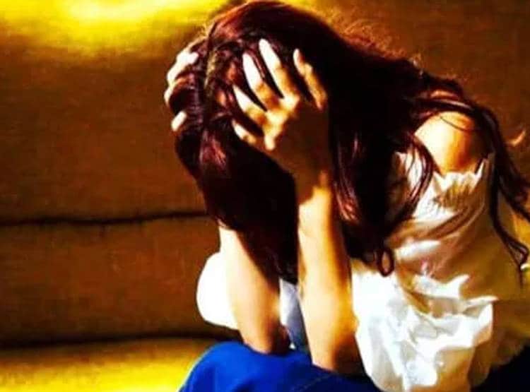 युवती से गैंगरेप का बनाया वीडियो, दो महीने तक करते रहे ब्लैकमेल