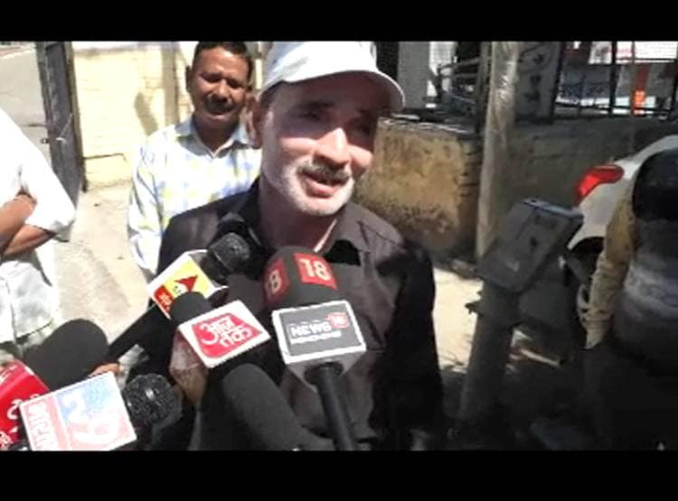 ताबीज के बाद अब चाय से भगा रहे कोरोना वायरस, खुल गई पोल