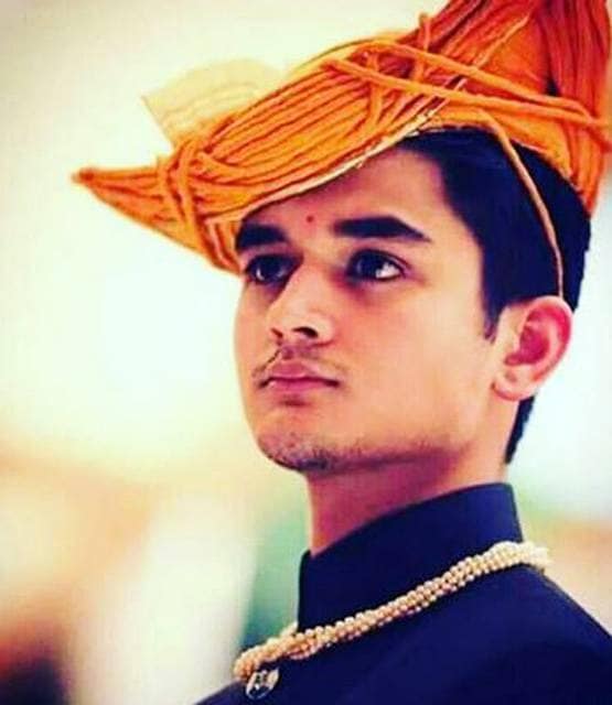 हॉर्स राइडिंग की शौकीन हैं सिंधिया की बेटी, यहां करती हैं पढ़ाई