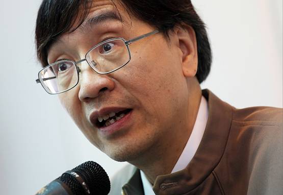 SARS का इलाज खोजने वाले डॉक्टर ने कहा- 2020 में खत्म नहीं होगा कोरोना