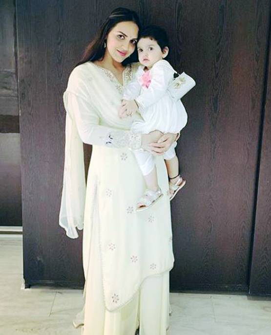 दो बेटियों की मां हैं ईशा देओल, कैसे काम और पैरेंटिंग को करती हैं बैलेंस?