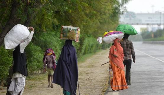 26 साल पहले जब महामारी के चलते सड़क पर आ गए थे हजारों मजदूर