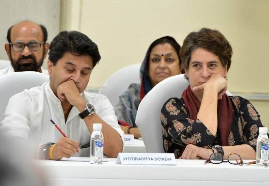 क्या राहु काल के कारण डेढ़ घंटे टली सिंधिया की BJP में एंट्री?