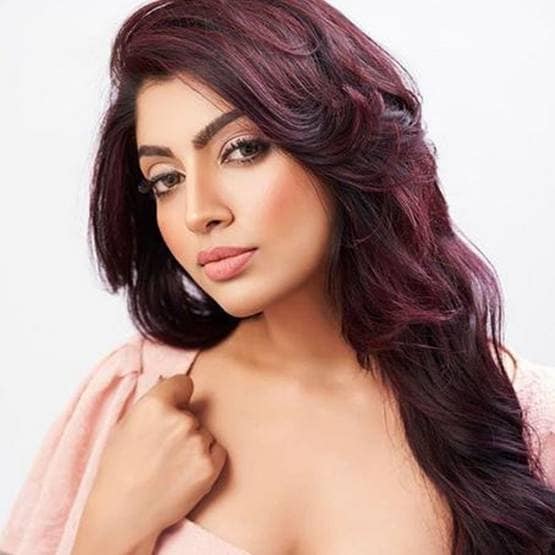 पारस ने Ex गर्लफ्रेंड से की संजना की तुलना, क्या अकांक्षा की तरफ इशारा?