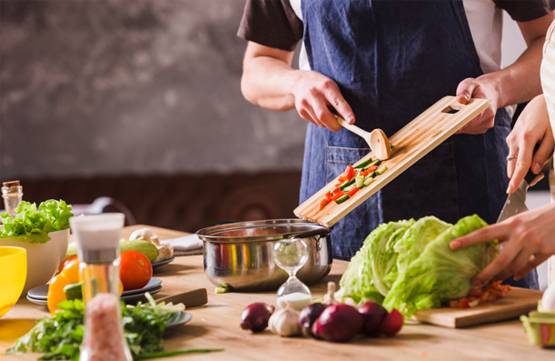 कोरोनाः जानें- कितनी सेफ हैं सब्जियां और ग्रोसरी स्टोर का राशन?