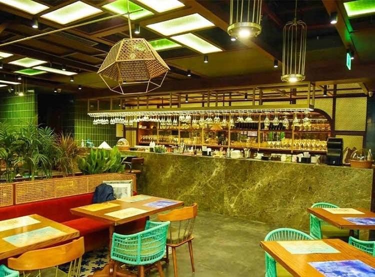 दिल्ली में कोरोना ने पसारे पैर, क्या चिकन खाने से फैल सकता है वायरस