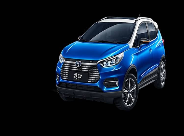 कोरोना इफेक्ट: हाइब्रिड कार बनाने वाली कंपनी अब बना रही मास्क-सैनिटाइजर