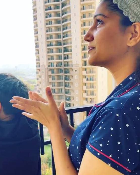 कोरोना कमांडो के सम्मान में तालियां बजाते हुए छलके सपना चौधरी के आंसू