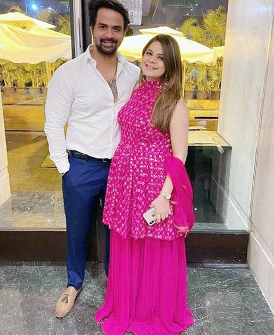 शादी के 4 साल बाद प्रेग्नेंट हैं कुसुम फेम एक्ट्रेस, फ्लॉन्ट किया बेबी बंप