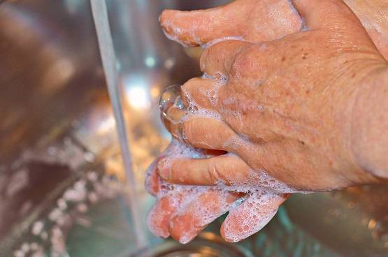 5 दिन में दिखें ये 3 लक्षण, तो जरूर करवा लें कोरोना वायरस की जांच