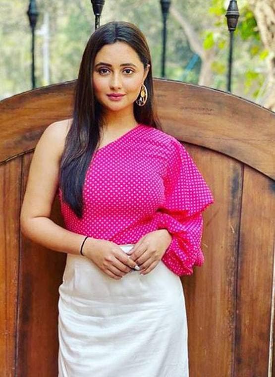 6 साल की उम्र में रश्मि संग छेड़छाड़, बस में हुई गलत ढंग से छूने की कोशिश