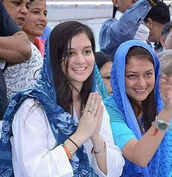 हॉर्स राइडिंग की शौकीन हैं सिंधिया की बेटी, यहां करती हैं पढ़ाई