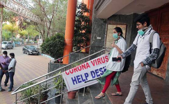 क्या नॉनवेज खाने से फैलता है कोरोना, AIIMS के डायरेक्टर ने बताईं ये बातें