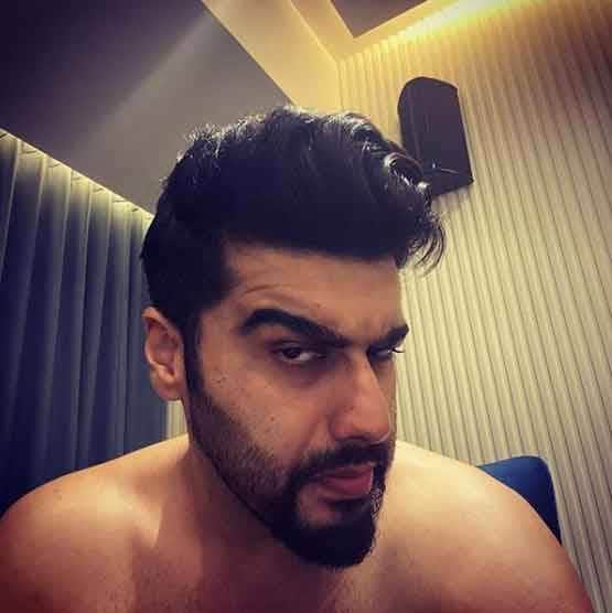 कोरोना वायरस के कहर के बीच सेल्फ आइसोलेशन में बॉलीवुड स्टार्स, Photos