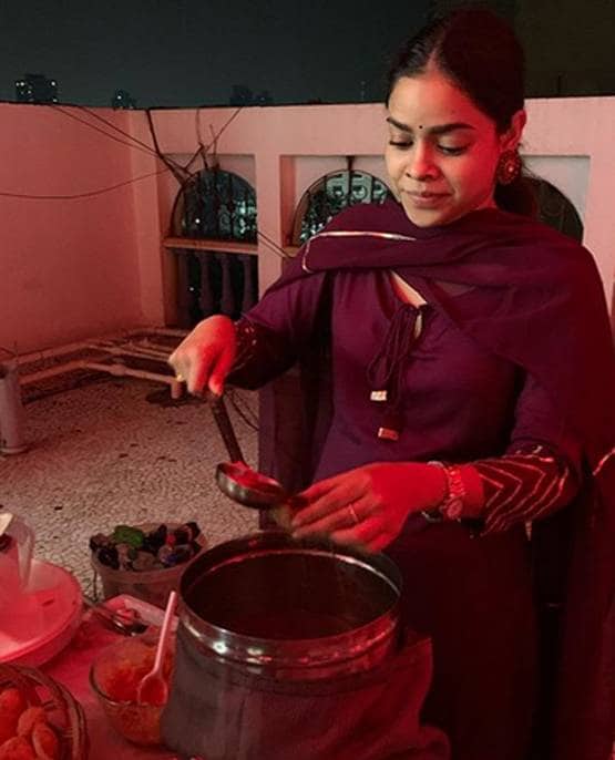 लॉकडाउन में सुमोना को आई गोलगप्पों की याद, बोलीं- कोई खिला दो