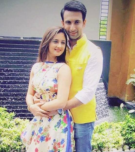 Ex हसबैंड से तलाक के बाद डिप्रेशन में थीं रश्मि, शादी में हुई मारपीट