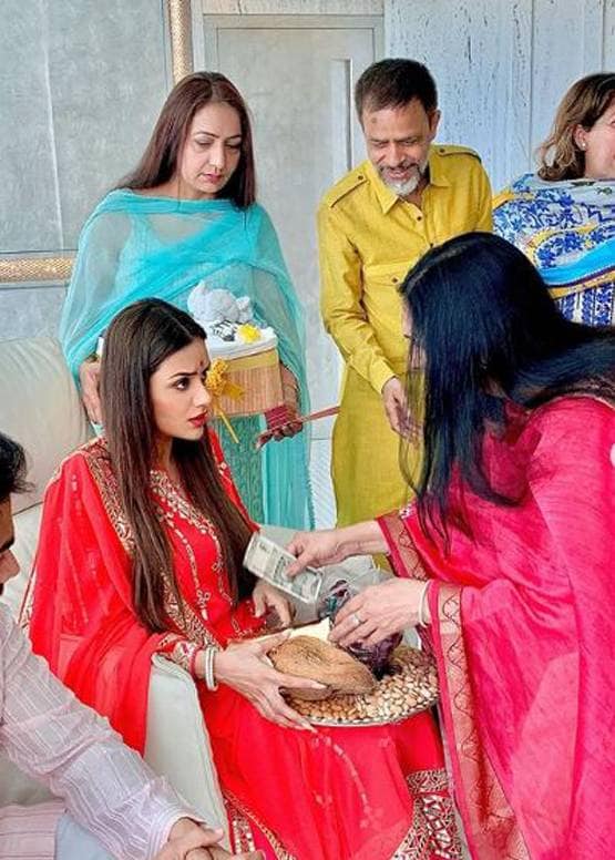 मेरी आशिकी तुमसे ही फेम एक्ट्रेस की गोद भराई, सेरेमनी में दिखा ये अंदाज