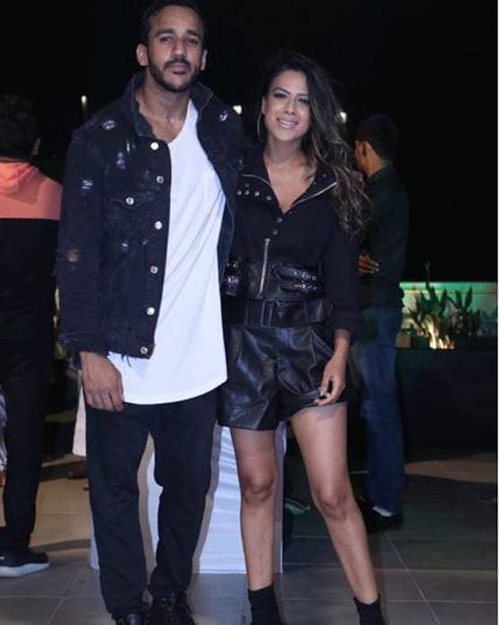 निया शर्मा की फैन्स से अपील, बोलीं- भाड़ में जाएं, भीड़ में नहीं