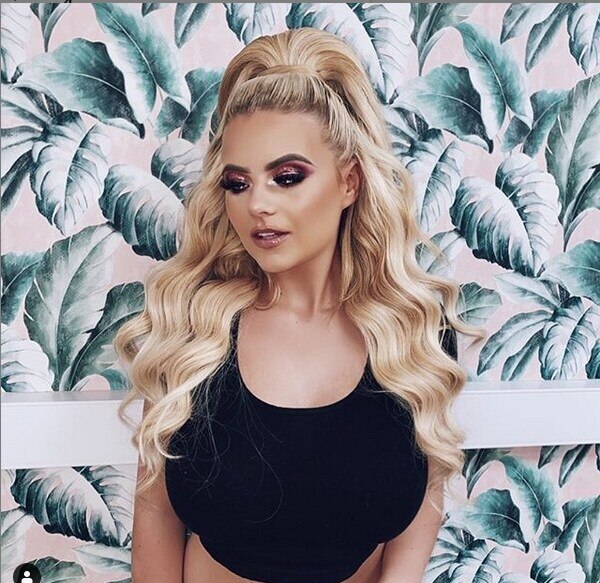 कभी मोटी-बदसूरत कहकर चिढ़ाते थे लोग, अब केवल फोटो से कमाती है 9 लाख