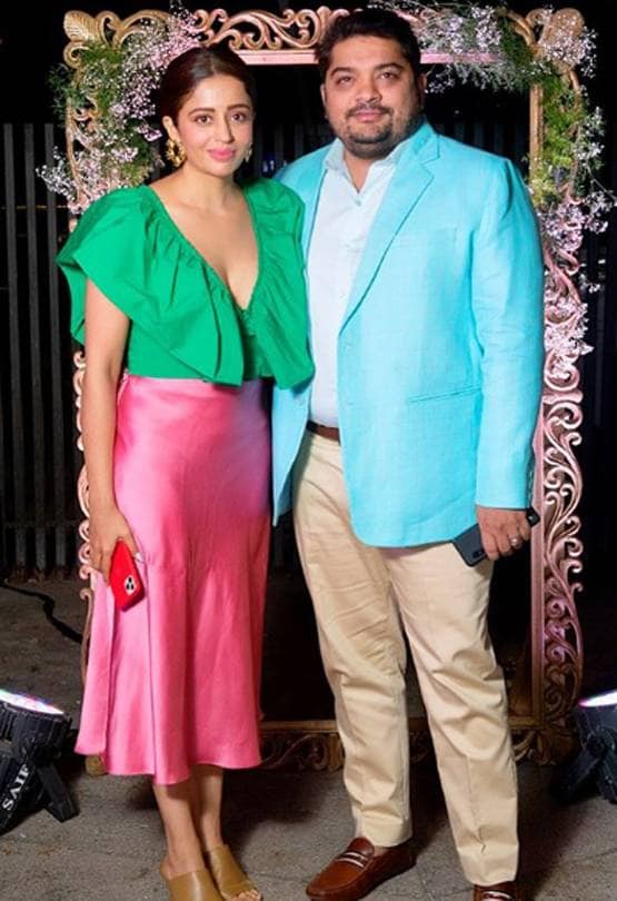 शादी के बाद नेहा का पहला गुडी पड़वा, क्वारनटीन में यूं किया सेलिब्रेट