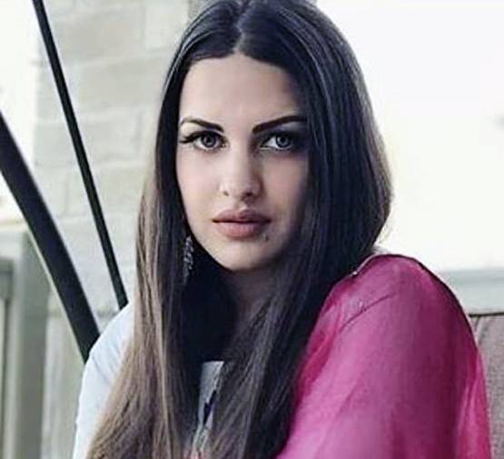 गर्लफ्रेंड हिमांशी की मां संग आसिम ने बिताया समय, यूं दिखी बॉन्डिंग