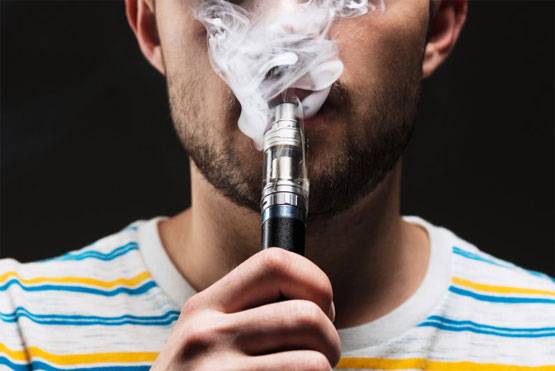 कोरोना वायरस के खतरे को और बढ़ा सकती है इन चीजों की लत