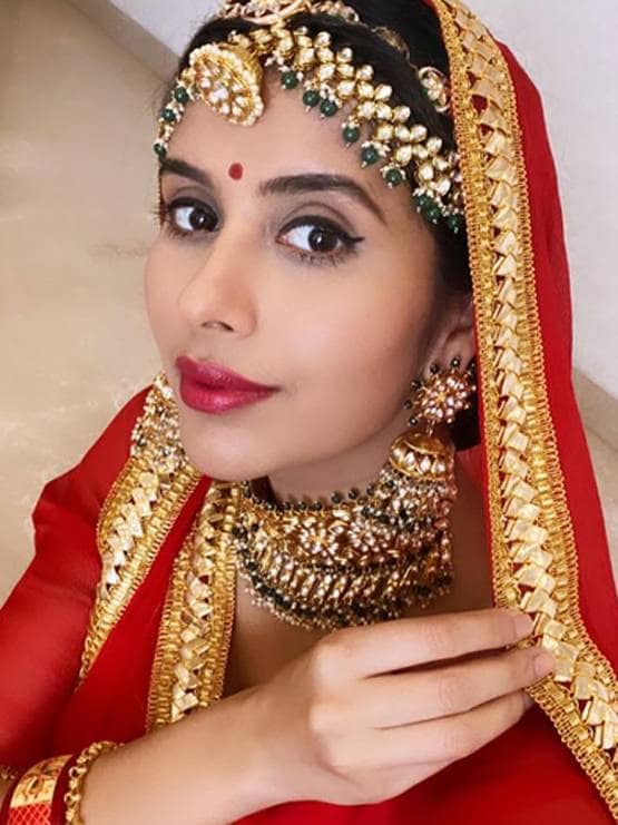 शादी के बाद चारु असोपा की पहली गणगौर, लॉकडाउन में ऐसे किया सेलिब्रेट