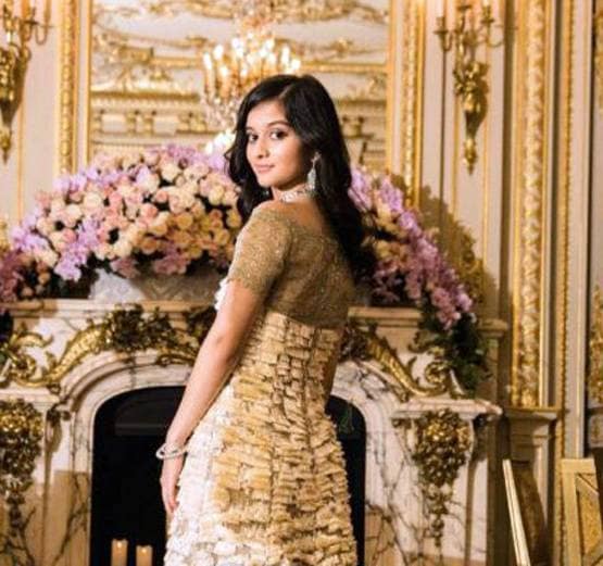 हॉर्स राइडिंग की शौकीन हैं सिंधिया की बेटी, यहां करती हैं पढ़ाई