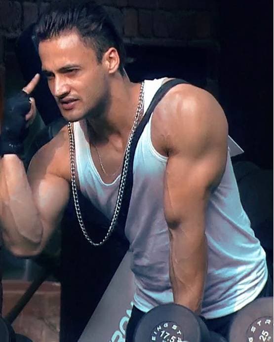 बिग बॉस: सिद्धार्थ से बुरी तरह हारे थे आसिम, चौंका देंगे आंकड़े