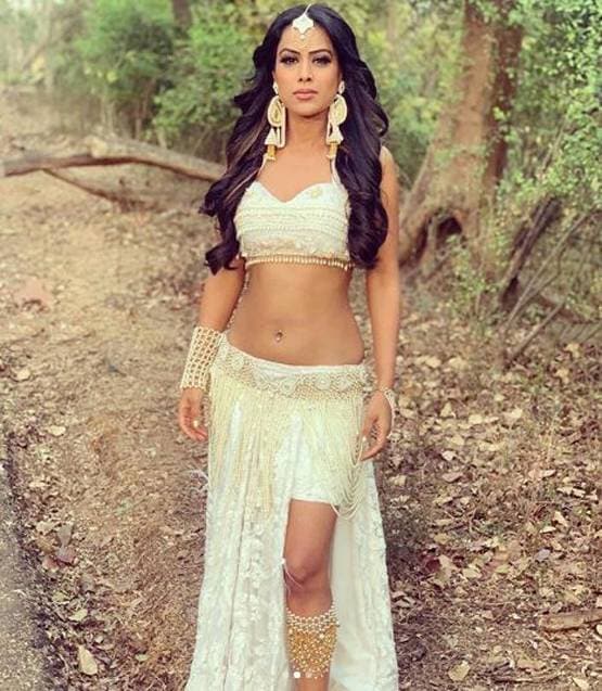 निया शर्मा की फैन्स से अपील, बोलीं- भाड़ में जाएं, भीड़ में नहीं