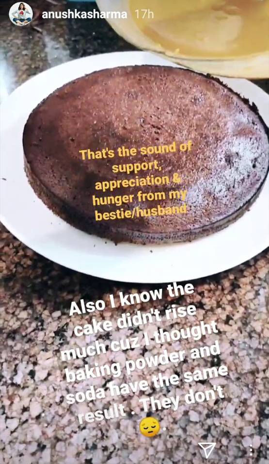अनुष्का शर्मा ने पापा का बर्थडे बनाया स्पेशल, खुद बेक किया केक