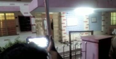 दूल्हे को पीटा और दुल्हन को उठा ले गए 40 लोग, CCTV में कैद हुई घटना