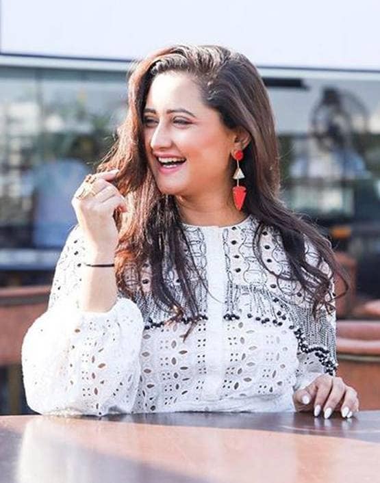 6 साल की उम्र में रश्मि संग छेड़छाड़, बस में हुई गलत ढंग से छूने की कोशिश